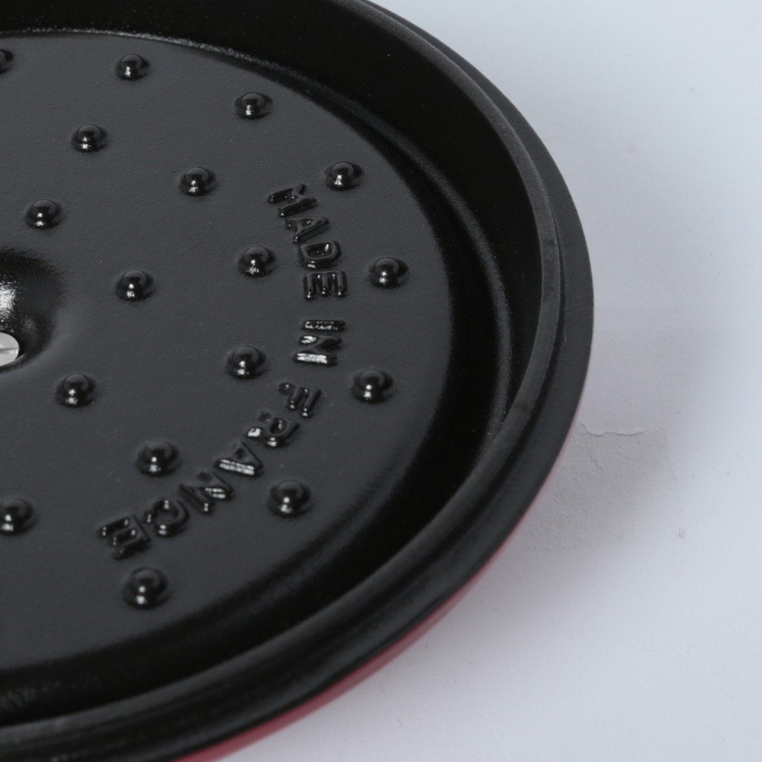 ストウブ ピコ ココット ラウンド ボルドー　20cm STAUB(ストウブ） ピコ・ココット ラウンド ボルドー |キッチン