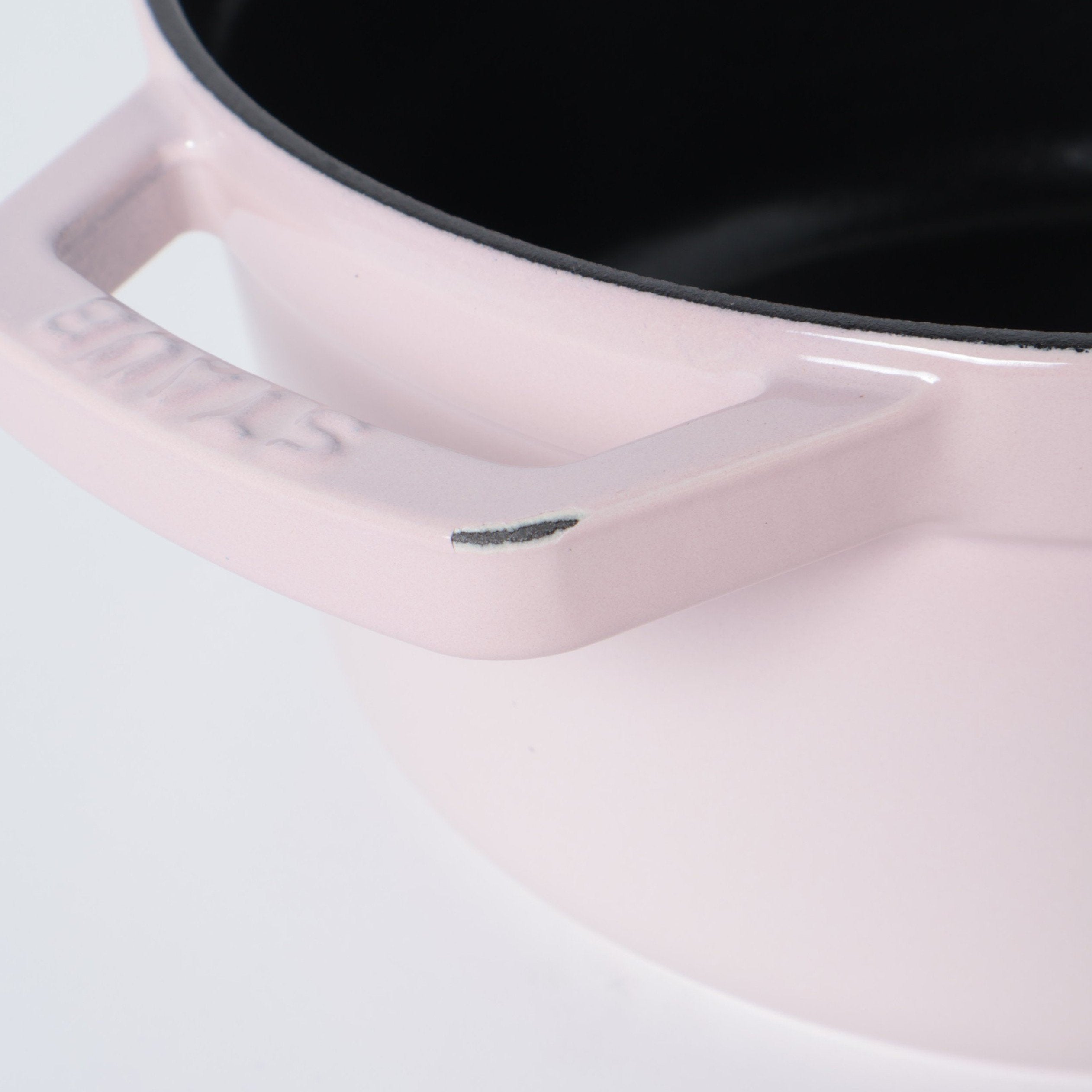 ツヴィリング購入　ストウブ 22cm ソルベローズ　ラウンド　staub ストウブ ピコ ココット ラウンド 16cm [ソルベローズ] (鍋) 価格比較