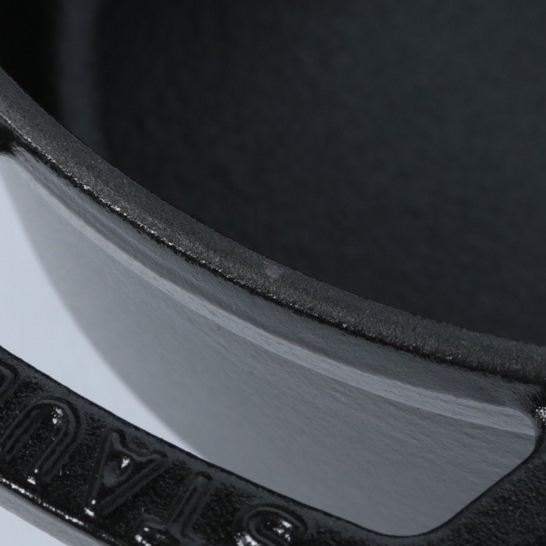 ピコ・ココット ラウンド 18cm ブラック