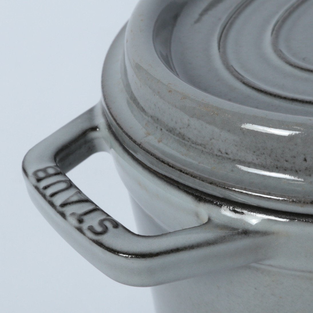 ストウブSTAUB　オーバル　23㌢　グレー ストウブ staub オーバルホットプレート ラウンド 23cm 鍋