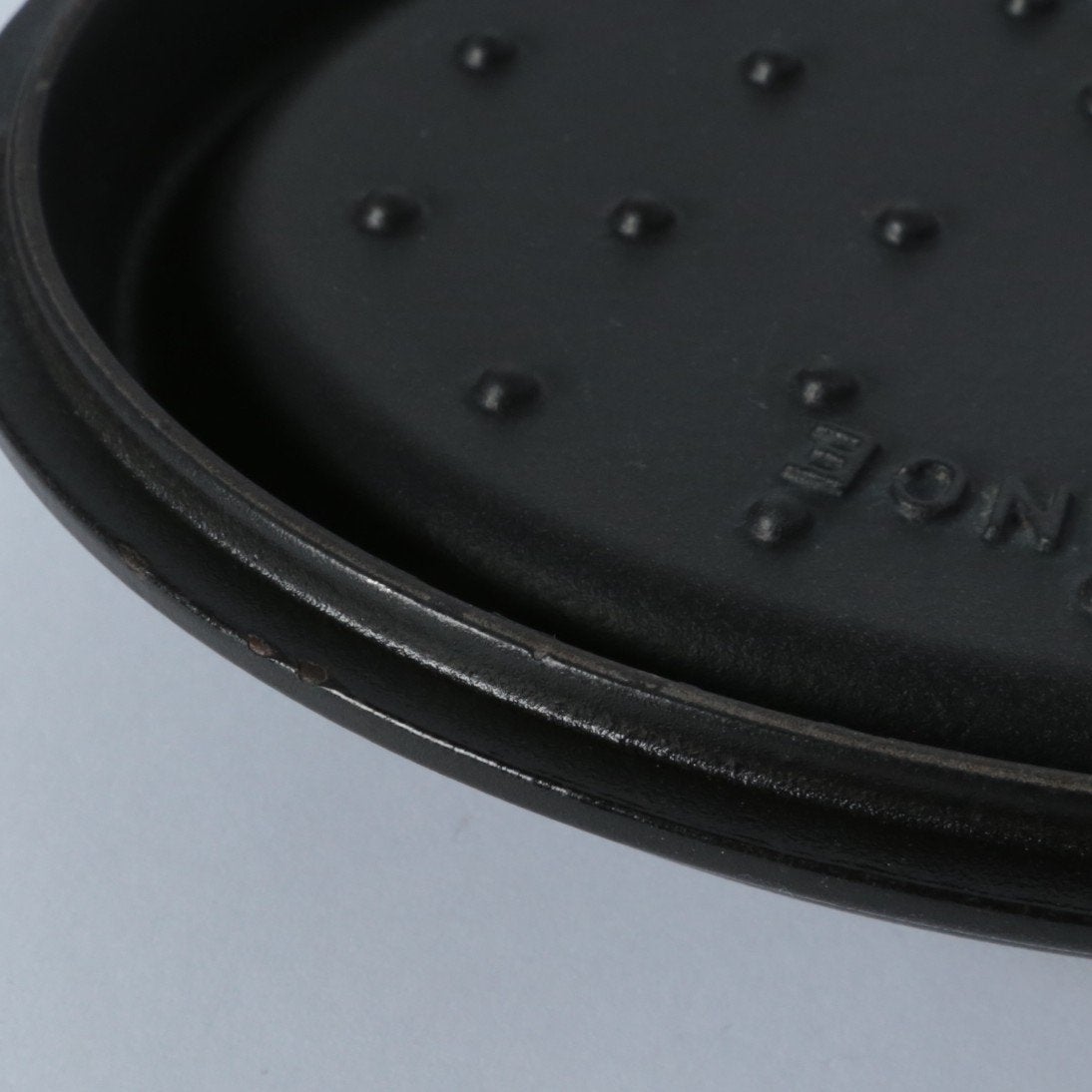 ピコ・ココット オーバル 23cm ブラック