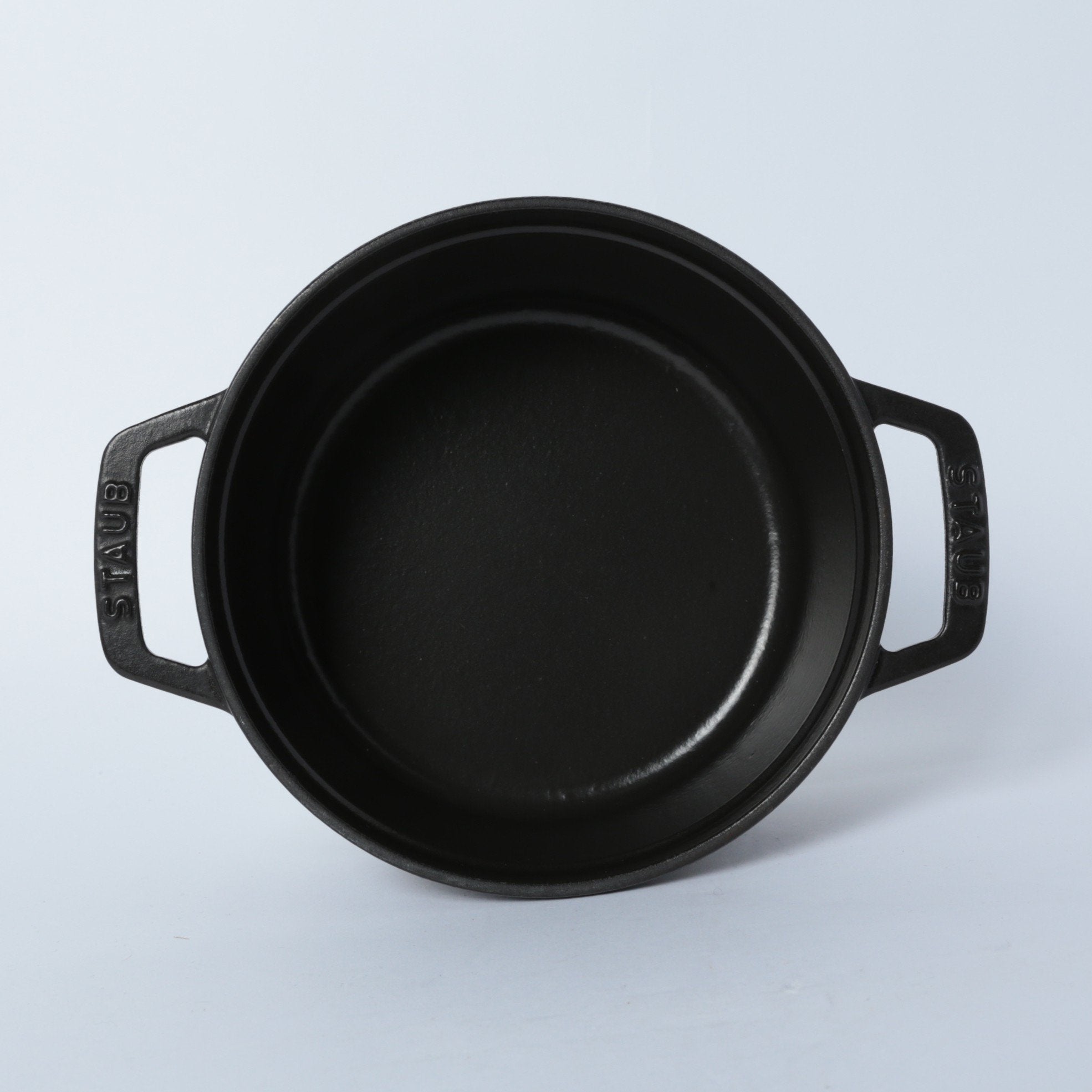 STAUB - tatore　staub ブラック 20cm 一度のみ使用　美品 STAUB - tatore staub ブラック 20cm 一度のみ使用 美品
