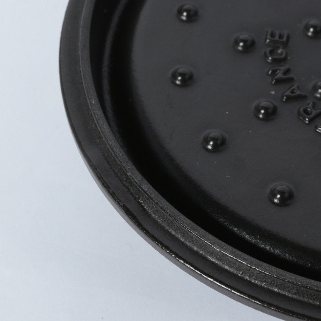 ピコ・ココット ラウンド 18cm ブラック｜ココット｜ストウブ公式